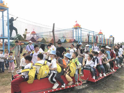 武汉六一活动03.jpg